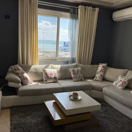 Durres Home * Durrës