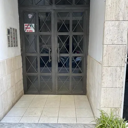 Durres Home * Durrës